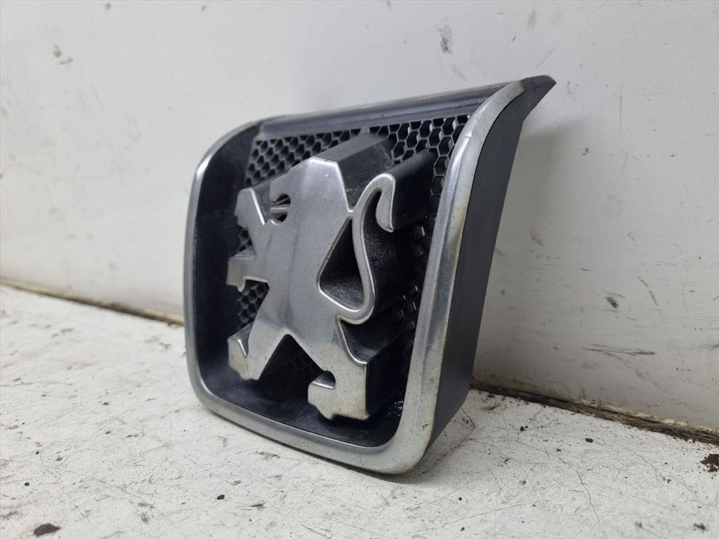 PEUGEOT 406 (8B) 2.0 HDI 110 Első Embléma #34656# 9623832877 2. kép