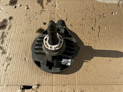 Renault Clio IV dCi 90 energy Potkerék rögzítő 8200551279