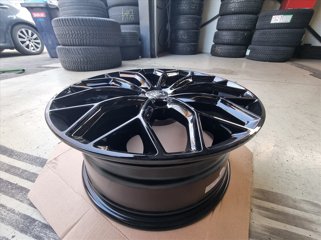  5x114.3 lyukosztású 7,5JJ 17" új alufelni 3. kép