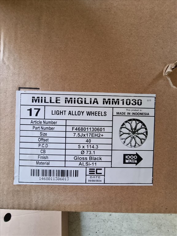  5x114.3 lyukosztású 7,5JJ 17" új alufelni 4. kép