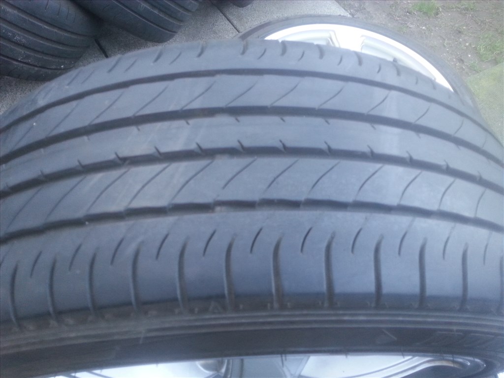 18" BMW alufelni, rajta 225/45 Dunlop SP Sport Maxx nyári gumi  4. kép
