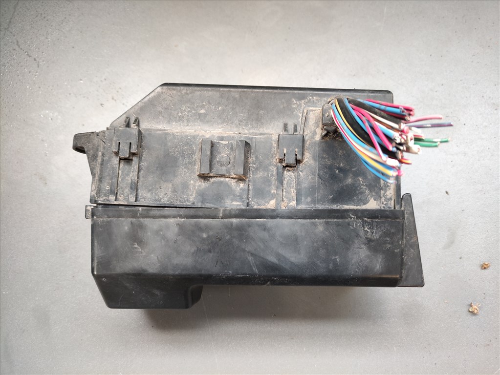 Daihatsu Terios (2nd gen) 1.5 4WD motortéri biztosítéktábla  82661b4091 1. kép