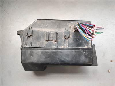 Daihatsu Terios (2nd gen) 1.5 4WD motortéri biztosítéktábla  82661b4091