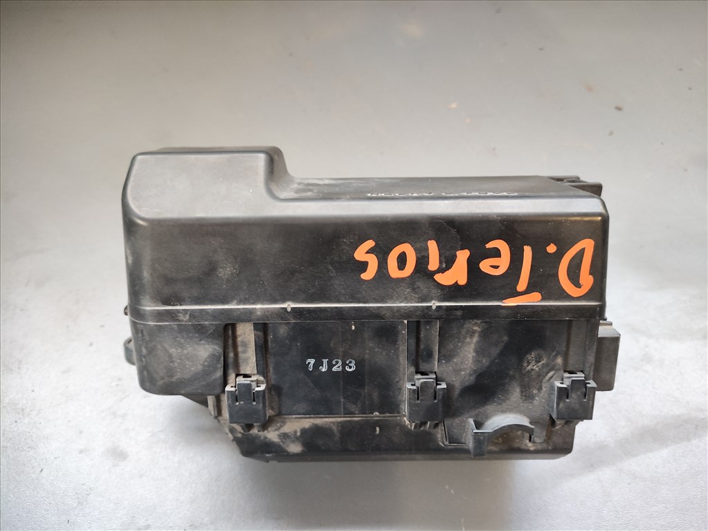 Daihatsu Terios (2nd gen) 1.5 4WD motortéri biztosítéktábla  82661b4091 7. kép