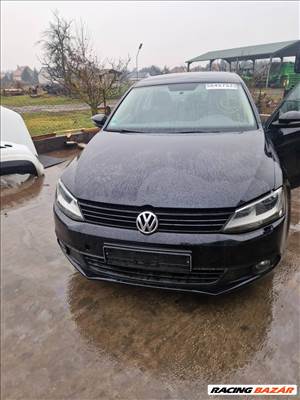 Volkswagen Jetta VI bontott alkatrészei