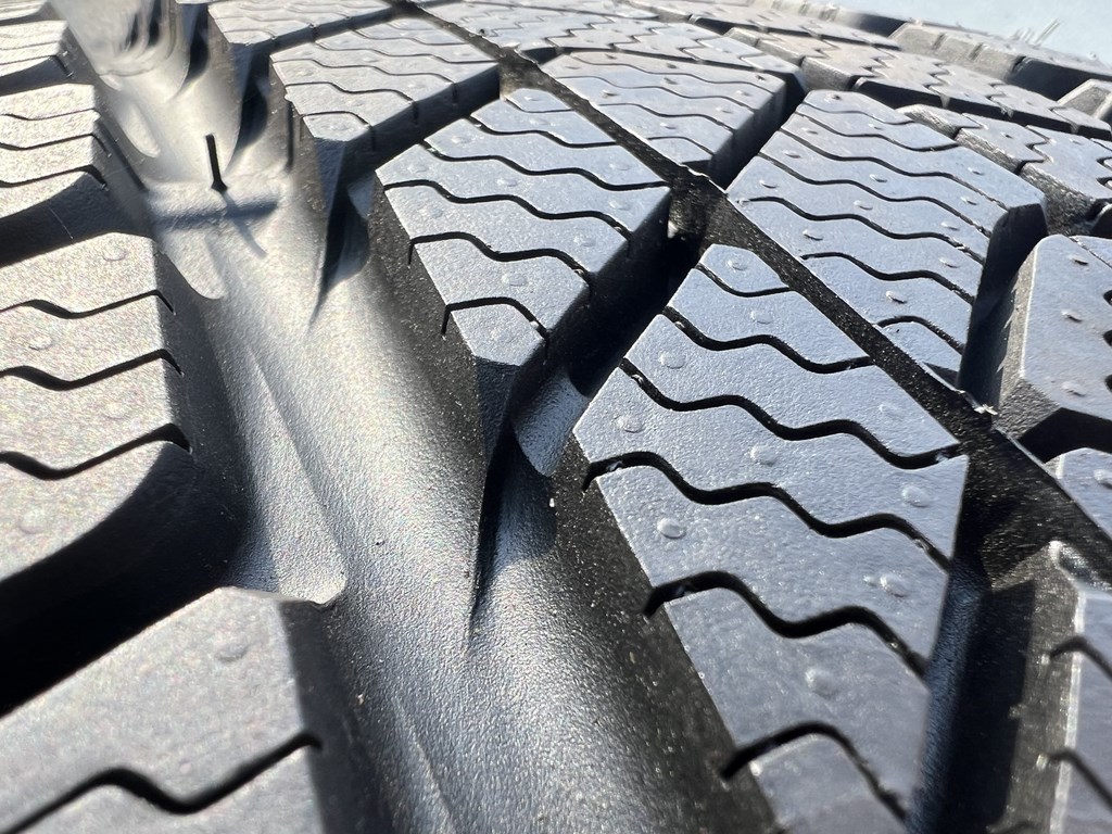 245/40 R21 Pirelli Sottozero 3 téli gumi ÚJ 4. kép