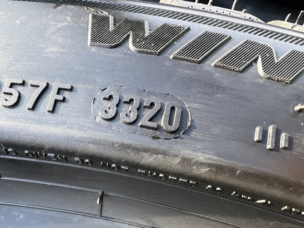 245/40 R21 Pirelli Sottozero 3 téli gumi ÚJ 5. kép