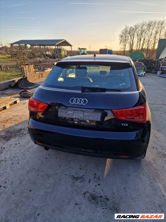 Audi A1 (8X) bontott alkatrészei 4. kép
