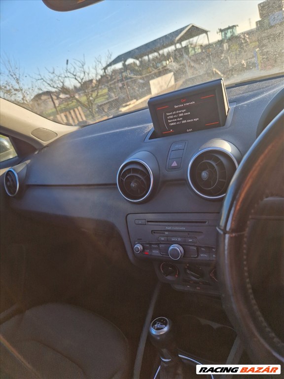 Audi A1 (8X) bontott alkatrészei 5. kép