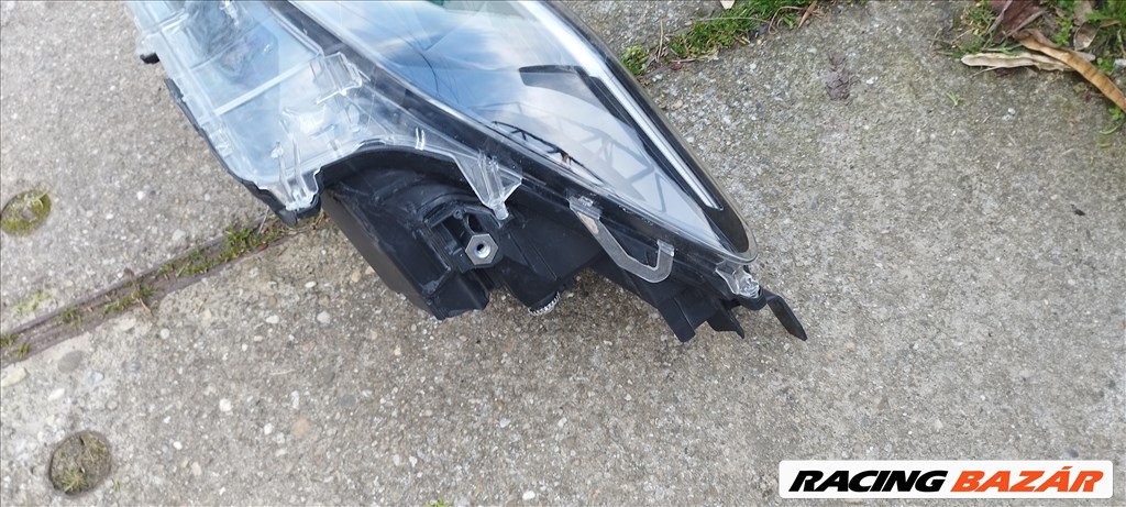 Toyota Yaris Cross (XP210) bal oldali led fényszóró eladó 0d310 5. kép