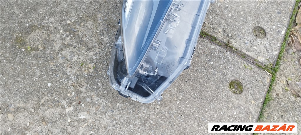 Toyota Yaris Cross (XP210) bal oldali led fényszóró eladó 0d310 6. kép