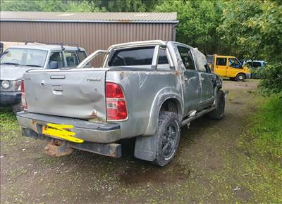 Toyota Hilux (AN10/AN20/AN30) bontott alkatrészei