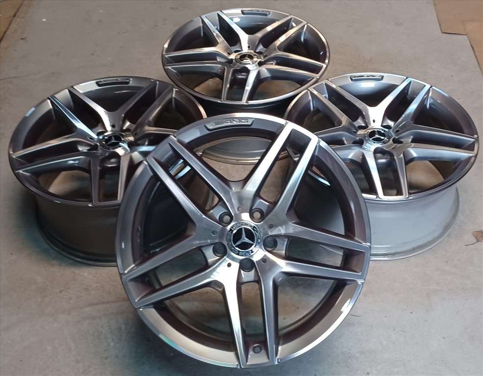 Gyári Mercedes W222 S klasse AMG 5x112 8,5x19" ET38 4db 2. kép
