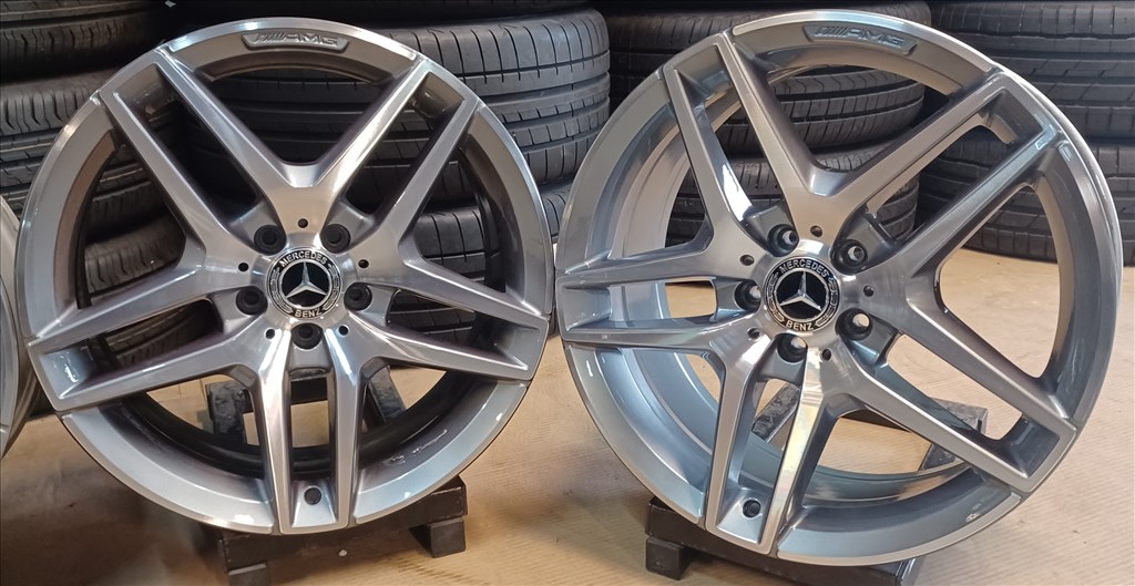 Gyári Mercedes W222 S klasse AMG 5x112 8,5x19" ET38 4db 5. kép