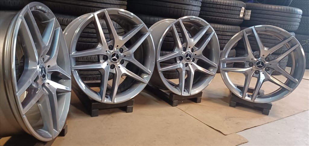 Gyári Mercedes W222 S klasse AMG 5x112 8,5x19" ET38 4db 7. kép