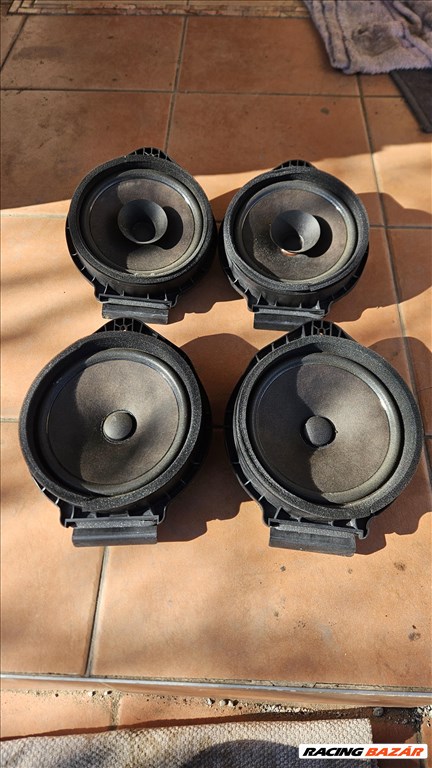 Opel Astra J Hangszóró első-hátsó  22889819 1. kép