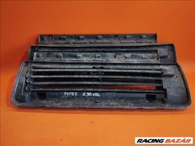 Dacia Duster hűtőzsalu (S.30.624)