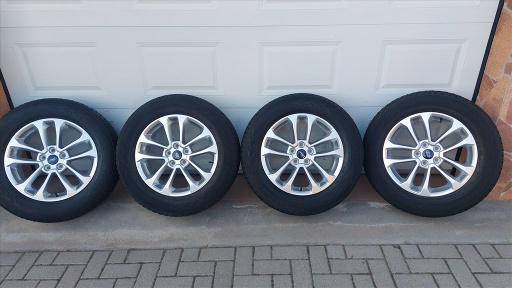 Gyári, Ford Kuga 17"  alufelni , téli gumi,szenzor 6. kép