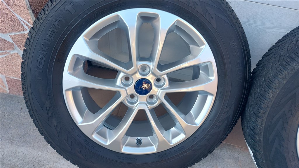 Gyári, Ford Kuga 17"  alufelni , téli gumi,szenzor 4. kép