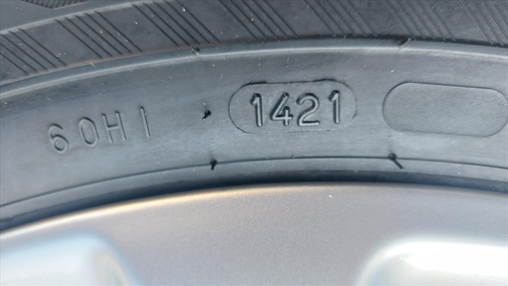 Gyári, Ford Kuga 17"  alufelni , téli gumi,szenzor 11. kép