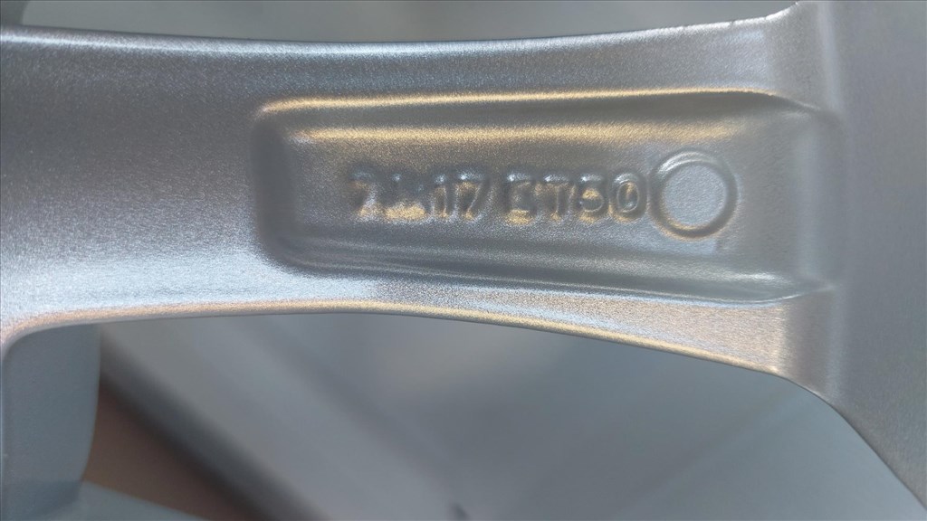 Gyári, Ford Kuga 17"  alufelni , téli gumi,szenzor 22. kép