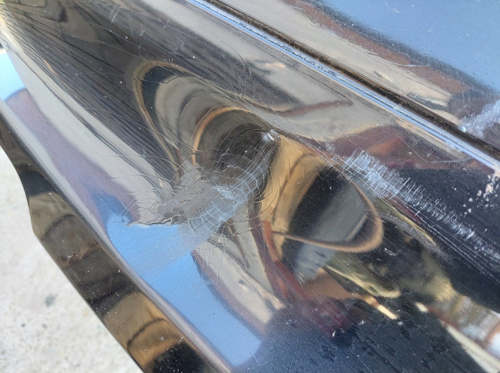 BMW E90 fekete black sapphire hátsó gyári PDC-s hátsó lökhárító 2. kép