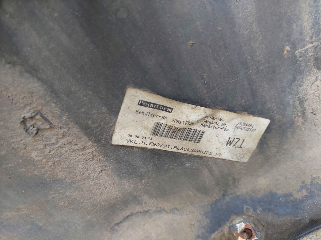 BMW E90 fekete black sapphire hátsó gyári PDC-s hátsó lökhárító 9. kép