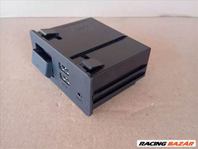 Mazda 6 (3rd gen) MAZDA 6 USB Aljzat d09h669u0