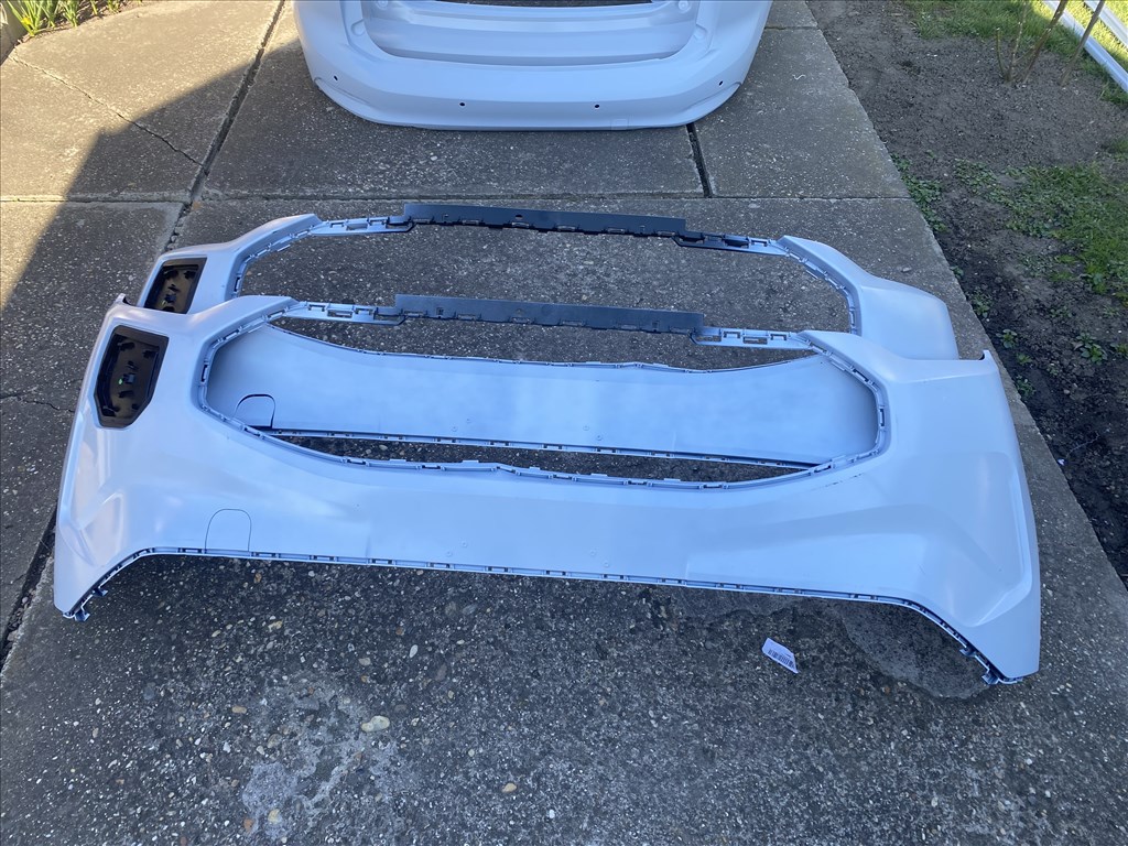 Ford Transit Custom Mk2 Custom E első lökhárító  1. kép