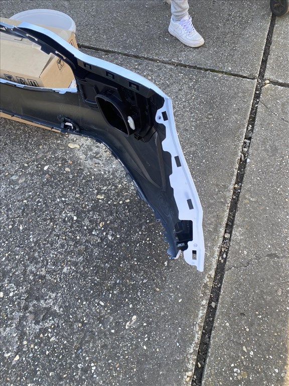 Ford Transit Custom Mk2 Custom E első lökhárító  8. kép