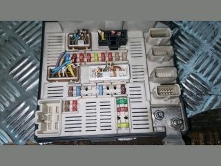 Renault Scénic II Biztosítéktábla Motortér *112046* renault-8200481866 3. kép