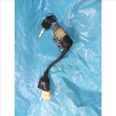 Yiben 50 QT-3 GY 50 Linea Speedy Peugeot V-Clic Vclic Garelli Cilone 4T50 Malaguti Malbo Baotian BT50QT-9 gyújtáskapcsoló Schloß set Ignition switch