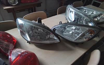 Mercedes Vito (2nd gen) W639 Fényszóró 