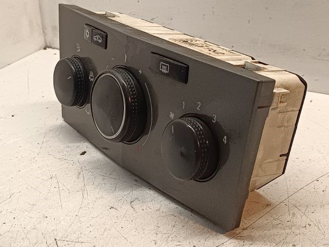 OPEL ASTRA H Fűtéskapcsoló (manuális klímás) 6. kép