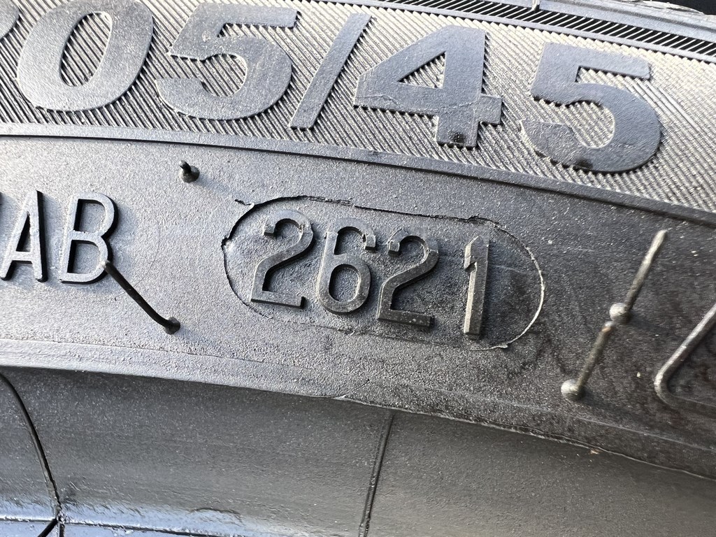 205/45 R17 Semperit Speed-Grip 5 téli gumi 7mm 6. kép