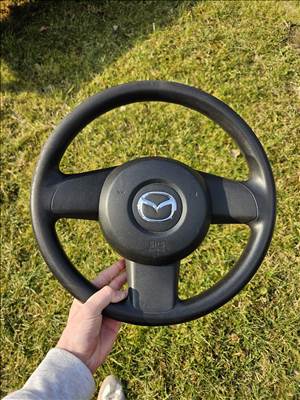 Mazda 2 (DE) kormány - légzsákkal! k0273