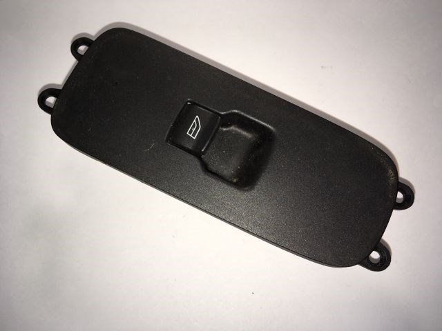 VOLVO V50 Jobb első Ablakemelő Kapcsoló 5. kép