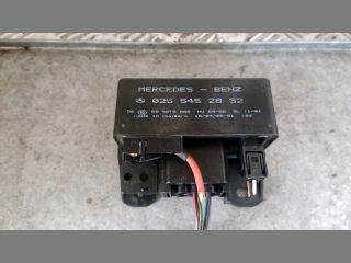 Mercedes A-osztály W168 Izzító Relé *123112* 0255452832