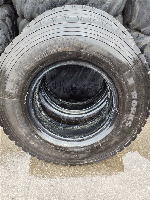 használt 325/95 R24 12.00 R24 Michelin X Works 325 95 R24 1200R24 6. kép