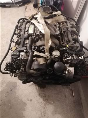 Mercedes M273 5,5 V8 motor 