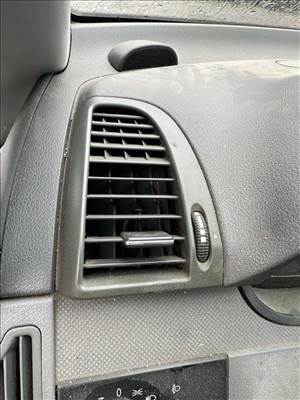 Mercedes Vito 639 szellőzőrács   646980