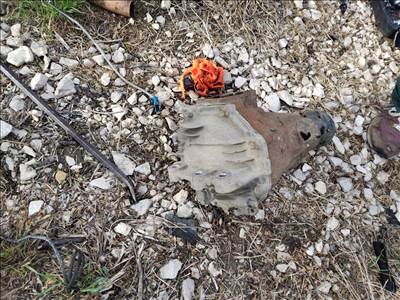 Kia Sorento (JC) 2.5 CRDi differenciálmű 