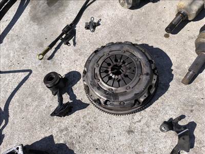 Ford Transit 2.2 TDCI Lendkerék Tranzit Kuplungszett 2.2 TDCI 2006-2014