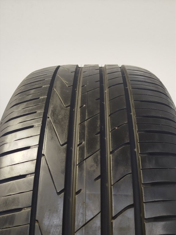 Hankook K117 Ventus S1 Evo 2 235/60 R18  1. kép