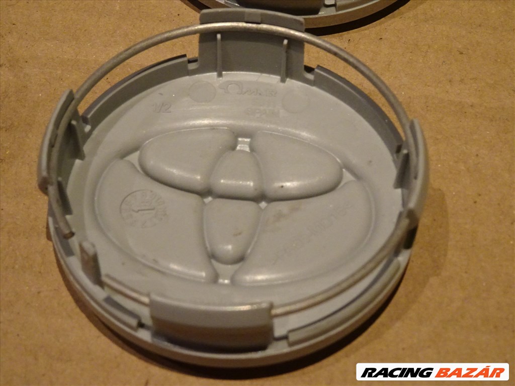 Toyota Auris Alufelni közép 16" felnikupak 4db ÚJ 4260302300 3. kép