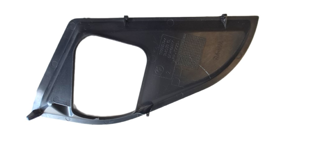 BMW  5 F10, F11 gyári  jobb első motortérben védőburkolat 1106003xx74856 5. kép