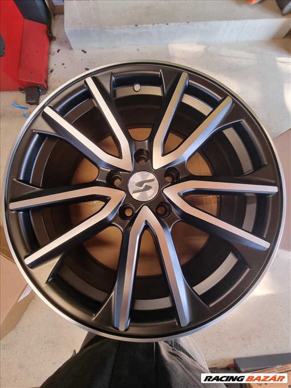  5x114.3 lyukosztású 7,5JJ 18" új Silverline alufelni 1. kép