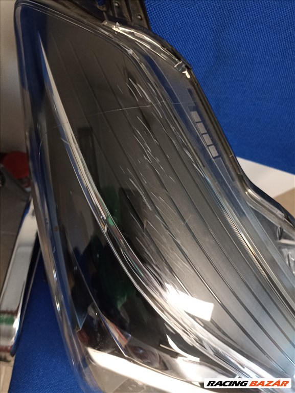 Toyota Yaris LED menetfényes fényszóró  811300dk10 od197od198-od199-od2 4. kép