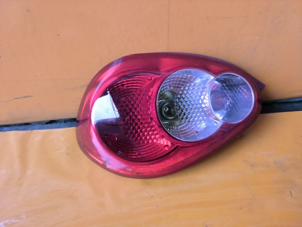 Toyota Aygo (AB10/AB20/AB30) Bal hátsó lámpa 6. kép