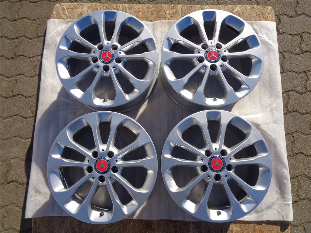 Mercedes Gyári alufelni 17-es, szenzorral szép állapotban eladó. 1. kép